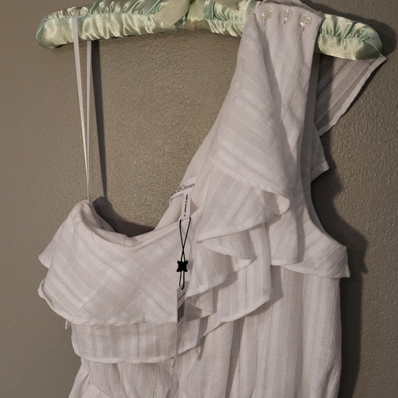 BCBGeneration Romper Pockets White One Shoulder - Picture 4 of 7